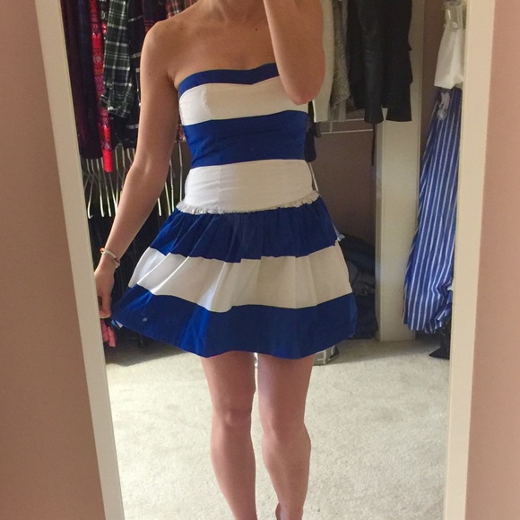 Abercrombie & Fitch Dresses & Skirts - A&F Abercrombie Blue White Stripe Strapless Dress